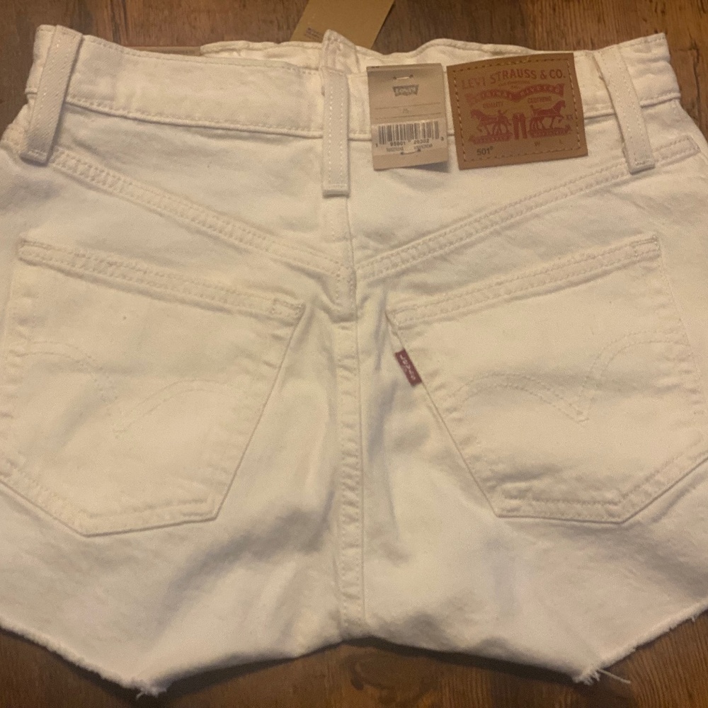 Levi’s 501 high rise size 25